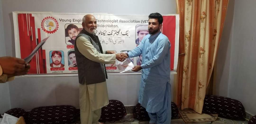 YETA_Pakistan's tweet photo. #Honourable_Advisor_YETA #Mian_Muhammad_Saleem_Akhtar(Former Chairman All Pakistan Labour Federation) Distributing Notifications among the newly Nominated Members of #YETA_Balochistan 
Congratulations &amp; Best wishes to all Members of YETA Balochistan https://t.co/ALh7H7RzHz