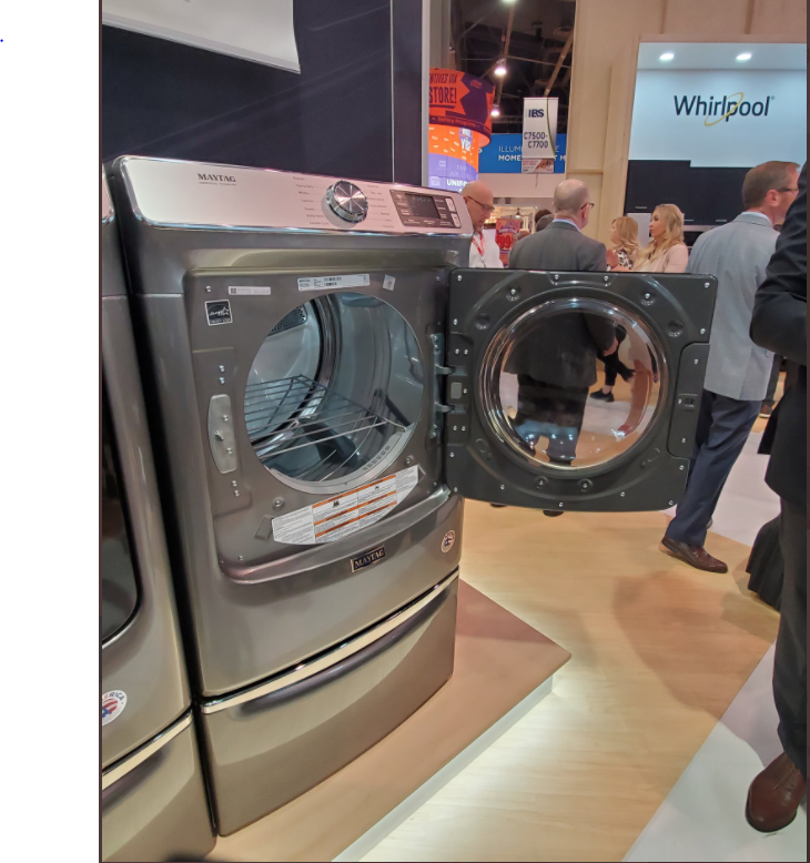 TitusPlus's tweet photo. One of our favorite advancements in the world of laundry came direct from @whirlpoolusa last @kbis!
Check out this removable dryer rack designed for delicates & shoes. A complete dry without any tumbling or spinning!
#kbtribechat #whitegoods #dryers #designfinds #kbis https://t.co/JQhPAu13H3