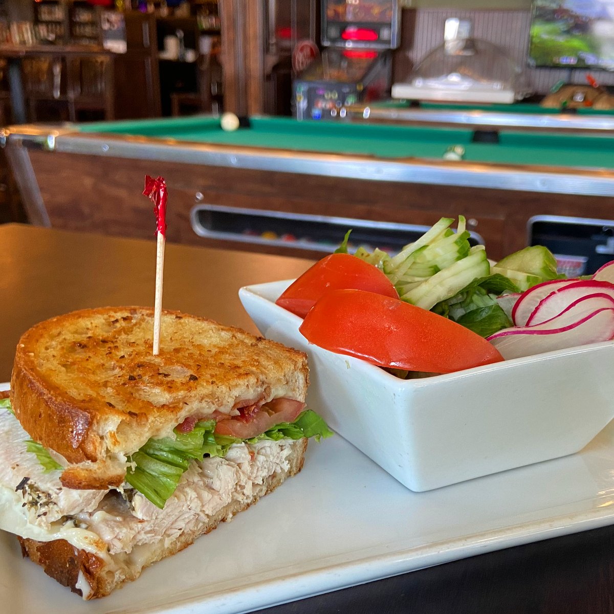 ToadnTurtleAIRD's tweet photo. Our half 'n' half feature this week is a turkey club sandwich with swiss cheese! Make sure you get it before it's gone!!
#toadnturtle #airdriepubs #airdriefood https://t.co/ns492bEpo0