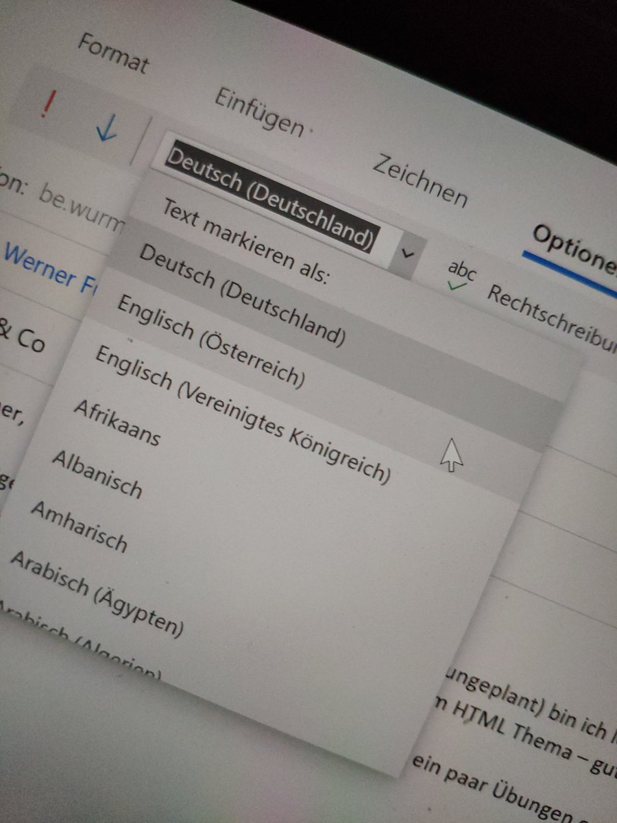 ItsRaupes's tweet photo. "Englisch (Österreich)" ist das der Arni Dialekt? #microsoftmail #rechtschreibprüfung #österreich https://t.co/yxiufFf3aj