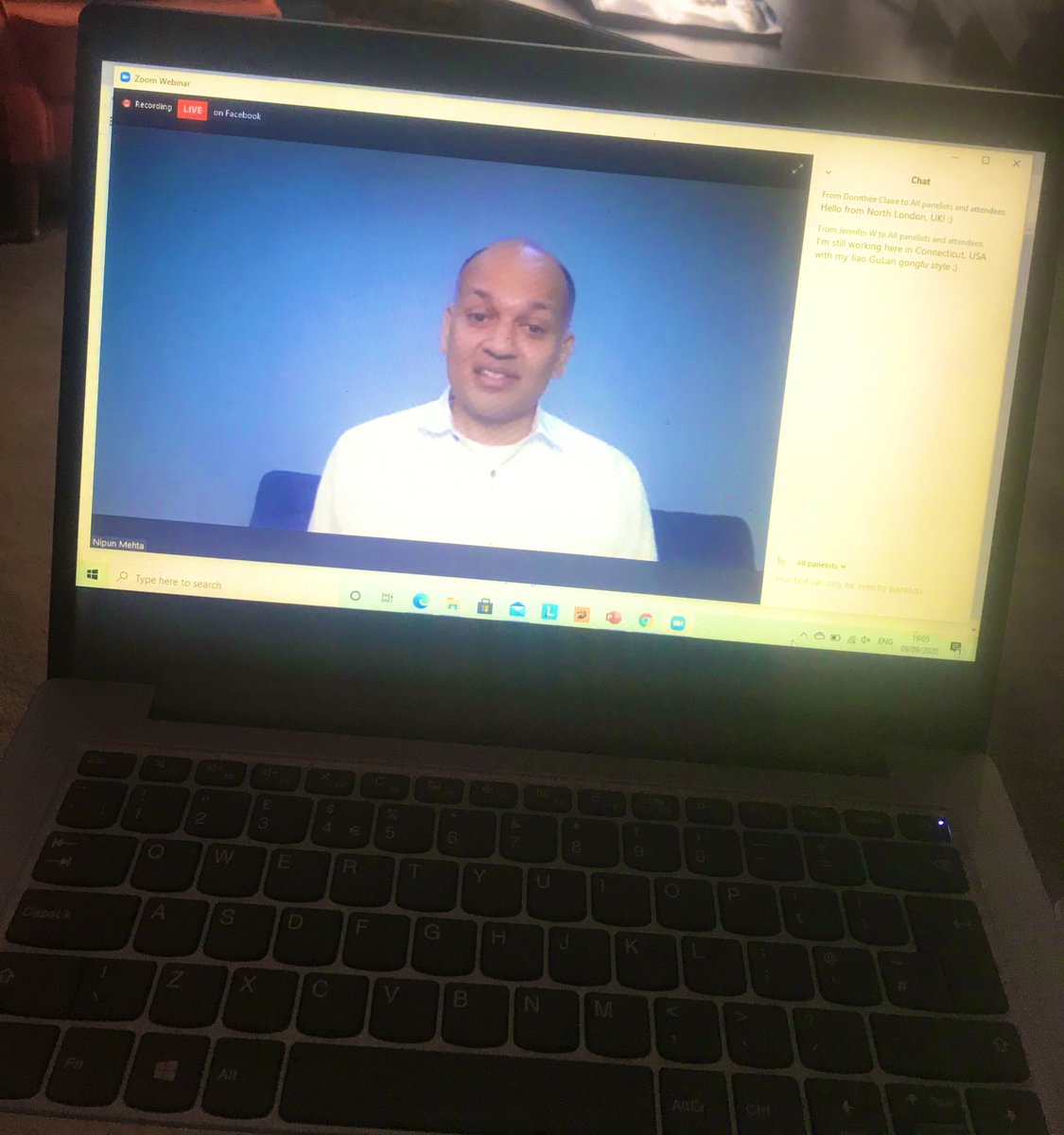 Sitting down to Nipun Mehta webinar on General Happiness as recommended by <a href="/SMDWellbeing/">St Mary's Health & Wellbeing</a> 🥰💙☕️
