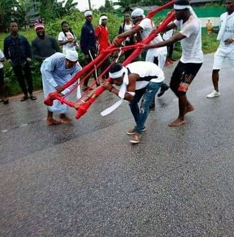 ijawsingleforum's tweet photo. What does this picture depict to you as a typical ijaw? https://t.co/LvUHHp5gv7