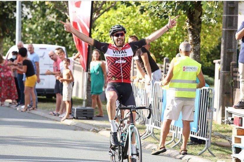 adrien lagree tweet media