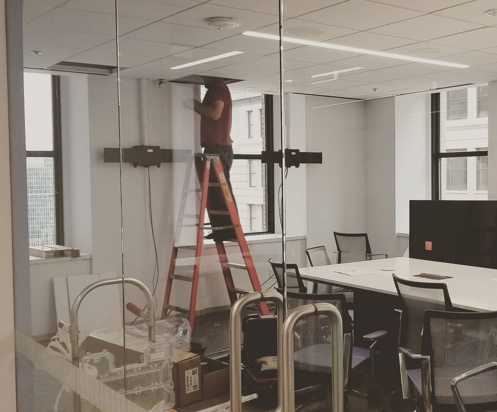 PrimeAVSolutio1's tweet photo. Conference Room coming soon... stay tuned for the finished product https://t.co/xuILfzgqK3 
#AVSystem #avtweeps #primeavsolutions #zoomroom https://t.co/bRIR90ZEyS