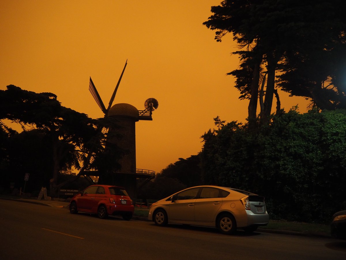 zackmfc's tweet photo. #SFApocalypse #CaliforniaFires #SanFrancisco #2020 @SFist https://t.co/ZWZDcoix8u