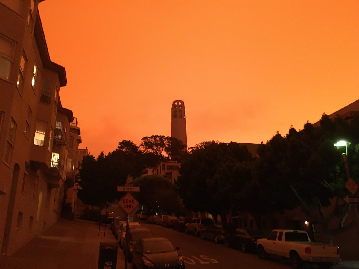 Usual view vs 11am today. #sanfrancisco #wildfiresmoke #nofilter
