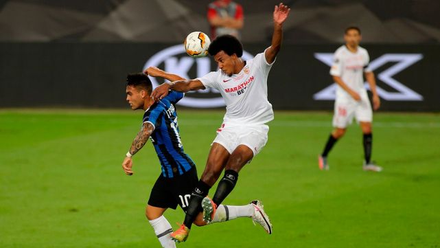 One of Kounde’s big strengths is his performance in aerial duels and individual defensive duels. The French player has a successful aerial duels rate of 3.2 per game this season in the Spanish League.