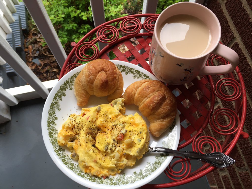 onegingergeek's tweet photo. I stand by this, but I’ve definitely started cooking more in the six months. 🍜🥧🥙 https://t.co/mD1OHWcmyr