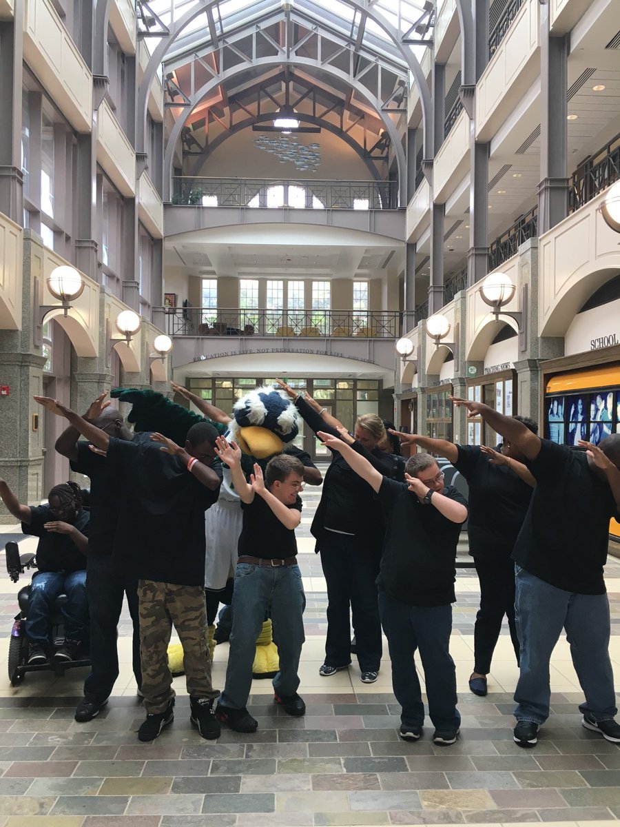 UNCWmascot's tweet photo. @UNCWWatsonEd I love visiting @UNCWWatsonEd, especially when I get to visit with @MsKimatTPYA and my friends in the @NewHanoverCoSch  Transition Program for Young Adults. #HawkYeah https://t.co/U45aIsdPiK