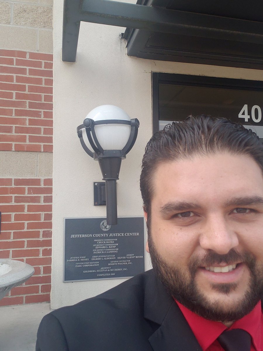 LawyerStl's tweet photo. Up and at 'em! https://t.co/Mj60gXgONK