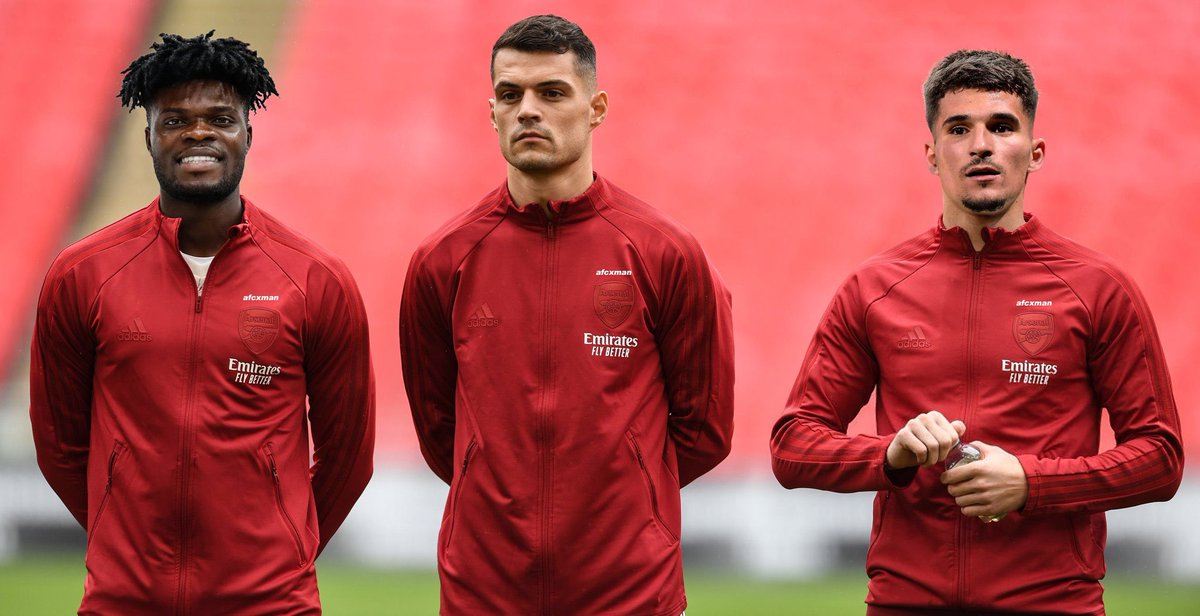 afeeeez's tweet photo. @HoussemAouar Come to arsenal and be part of the best midfield of all time https://t.co/WySK9ICdsm