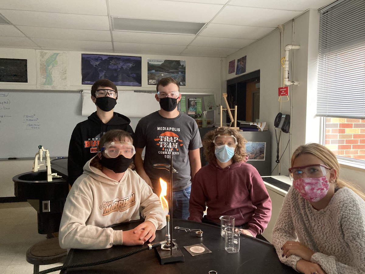 BenCarterIA's tweet photo. Bunsen burner certified! #mepoclassroom https://t.co/9zSo539Rre