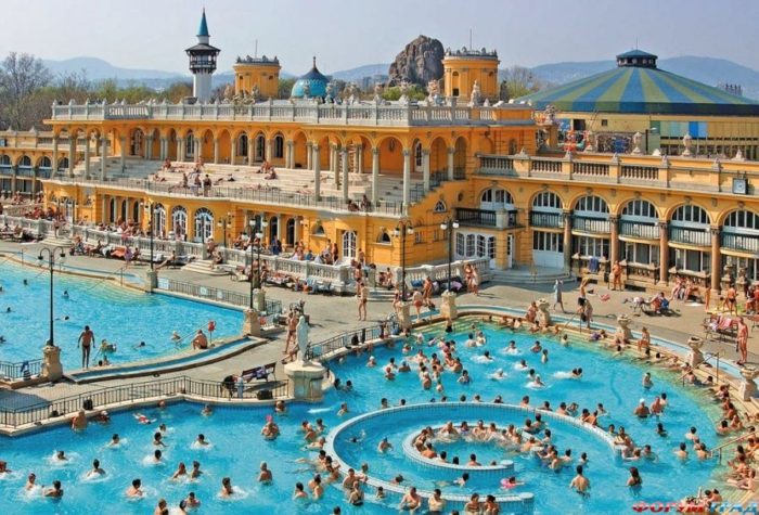 TurizmblogR's tweet photo. Венгерская столица привлекает туристов не только из Европы, но и всего мира своей изысканной красотой и возможностью бюджетного отдыха. Будапешт можно смело назвать самой красивой европейской столицей. https://t.co/b2ljPVR4Ye https://t.co/QVcjv6MO9T