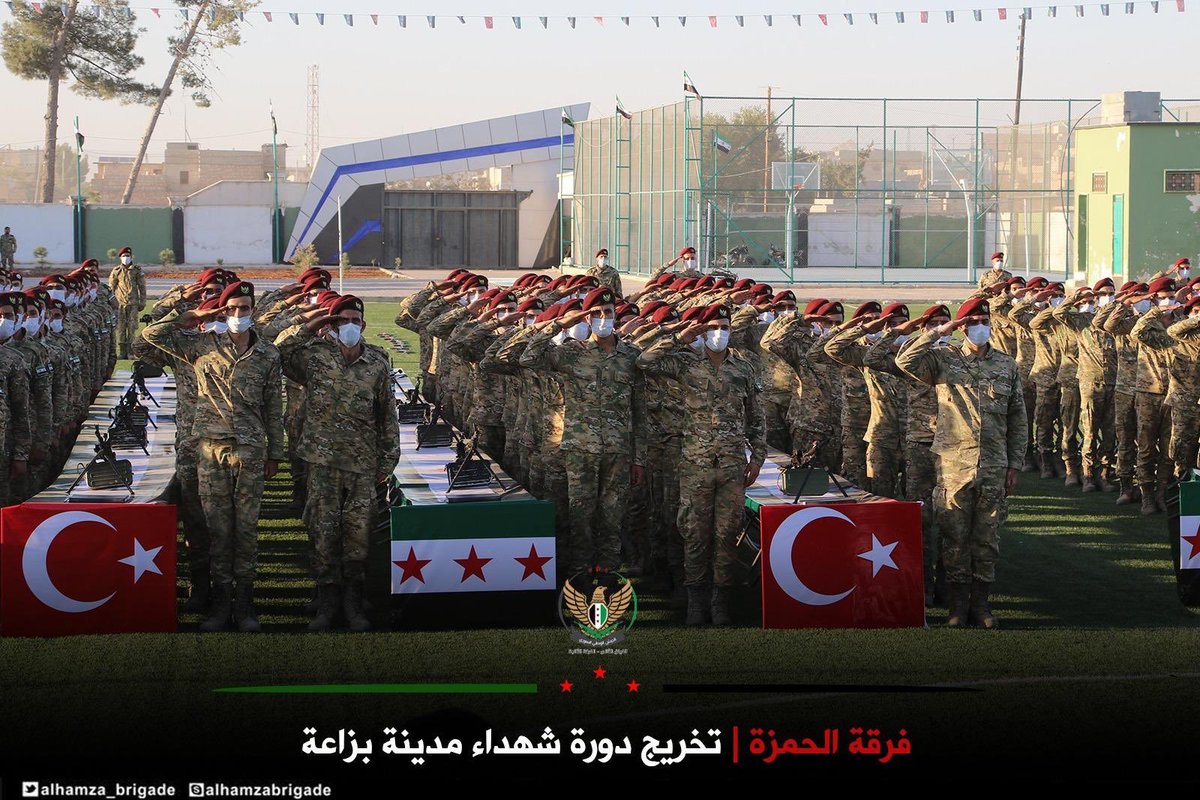rusencenter's tweet image. Suriye&apos;li Türkmenlerden oluşan Hamza Özel Kuvvetler Tümeni Askeri Akademisi, yeni mezunlarını verdi.