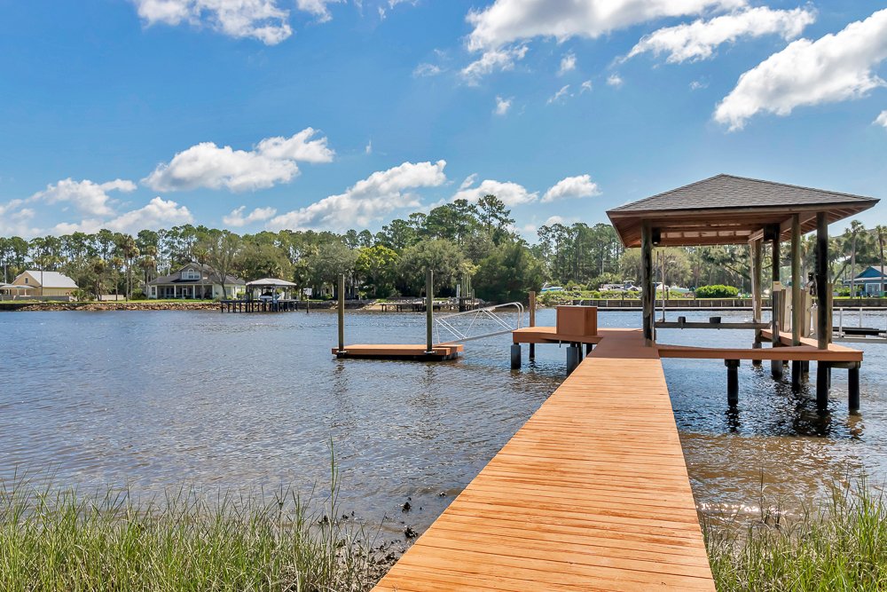 SuncastleProps's tweet image. Are you looking for that perfect spot away from it all to call home, look no further. This beautiful 5 bedroom 4 bath home on the intercoastal has it all! Call today to schedule a showing. 
suncastleproperties.com/vacation-renta…