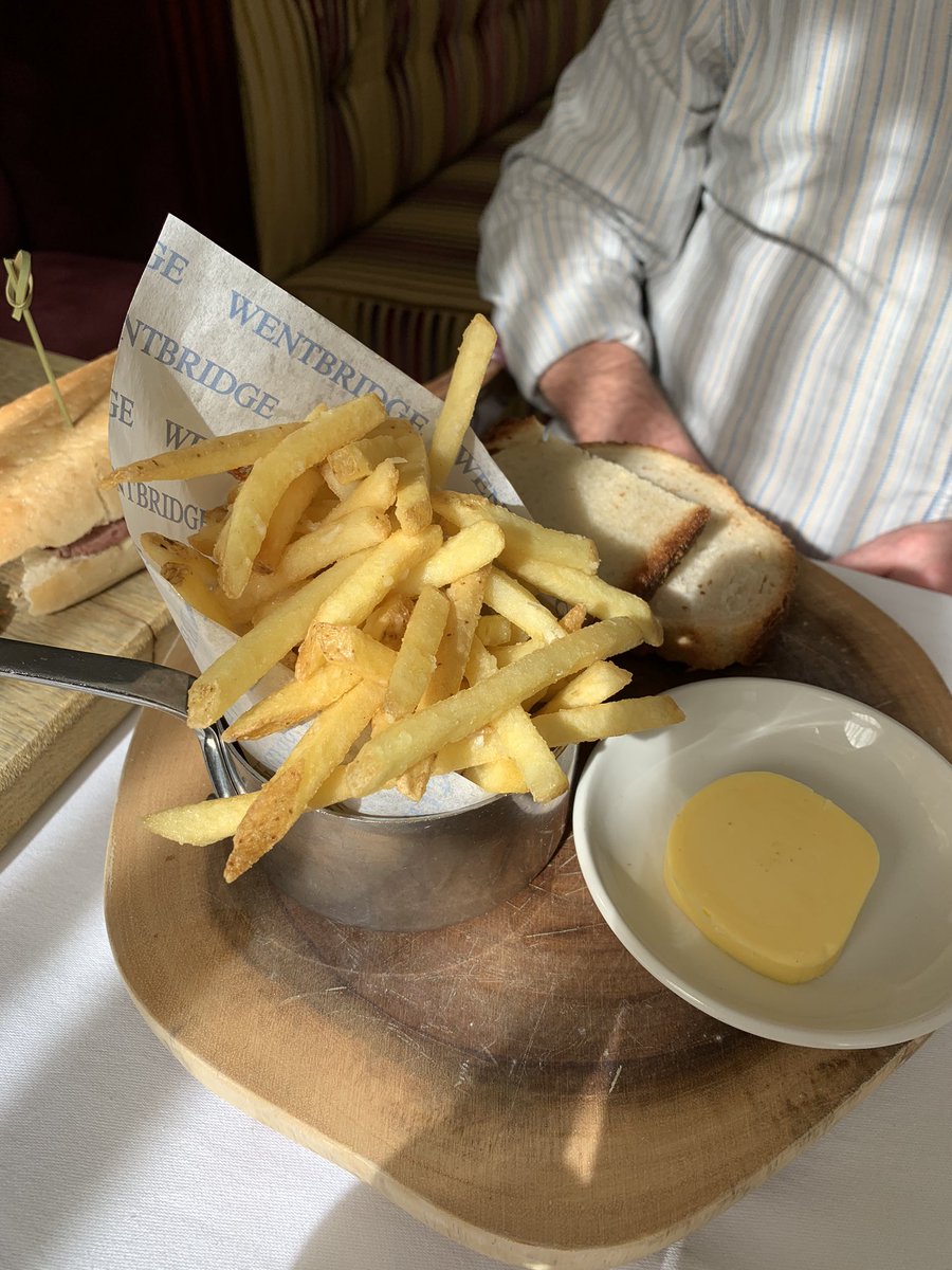 lindamorgan109's tweet image. Gorgeous afternoon tea with Ricardo @wentbridgehouse One traditional and one Proper Yorkshire. #afternoontea #properyorkshire #wentbridgehouse #champagne #fabulousasalways