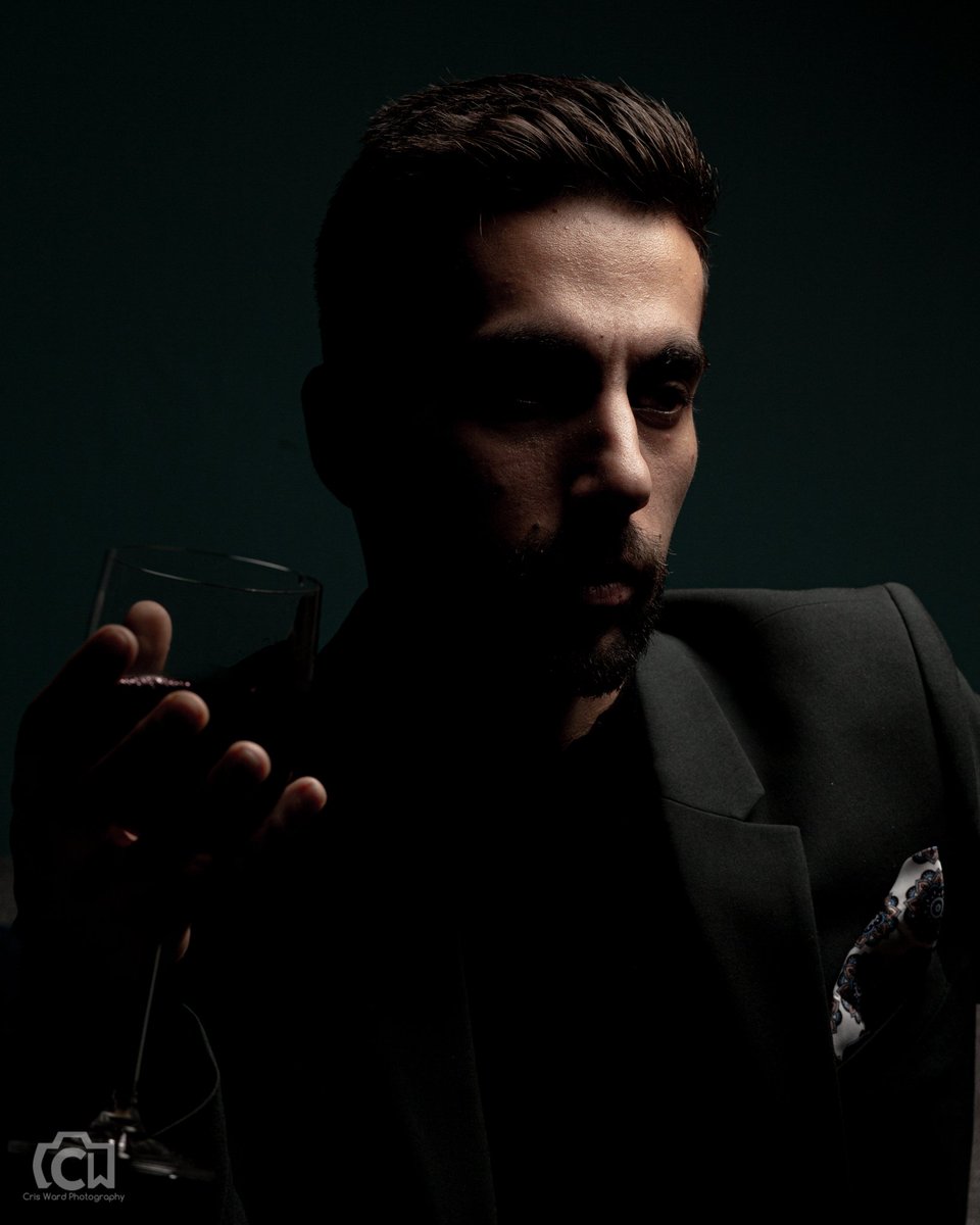 CrisWardPhoto's tweet image. Hello me again forgetting to post three shots a week to my twitter so here's the two I forgot to post last week. 

#lowkeyportrait #portraits #photography