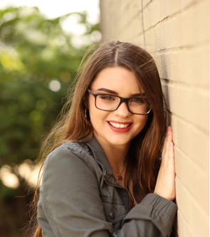 ProgramSiu's tweet photo. Amber Sanchez is a 2020-2021 Chancellor Scholar. She loves music, singing, and volunteering. She hopes to become a surgeon in the future. https://t.co/NwuR0s6vom