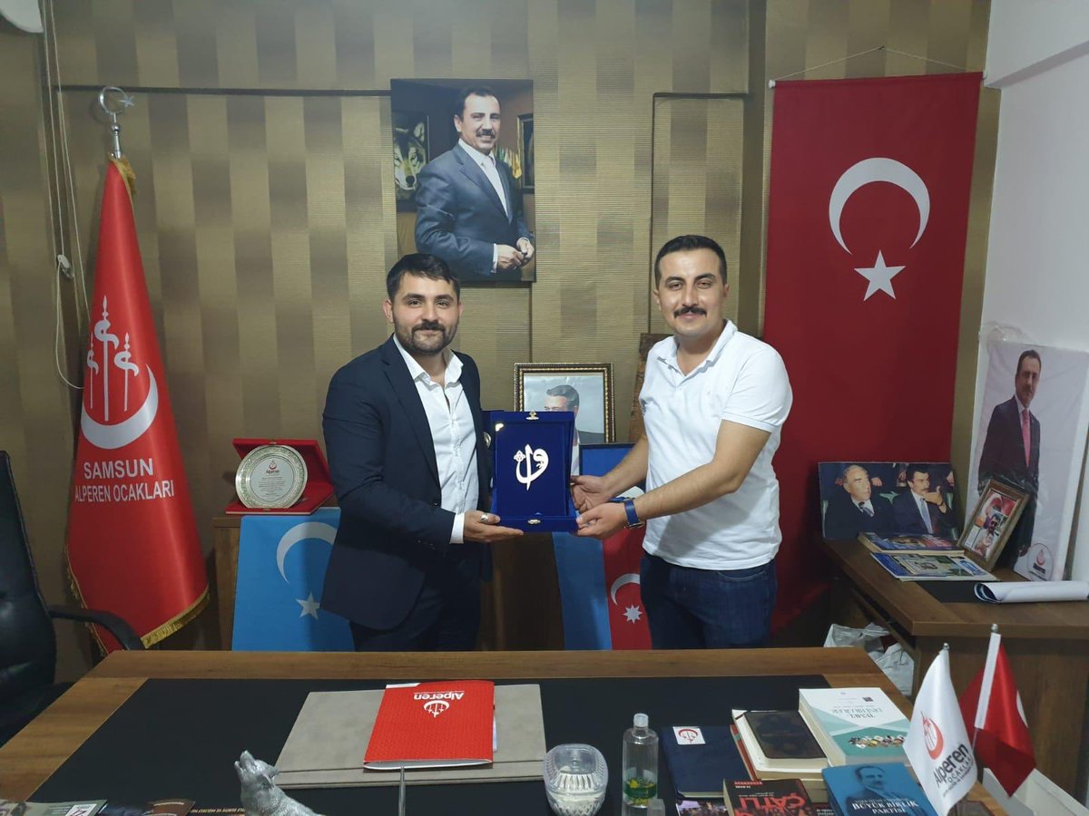 Genel Başkan Yardımcımız Av. Kazım Birtane Samsun İl Başkanlığımızı ziyaret ederek davadaşlarımız ile hasbihal ettiler, misafirperverliklerinden dolayı Samsun İl Başkanımız Ali Can Kocaman’a teşekkürlerimizi sunarız.