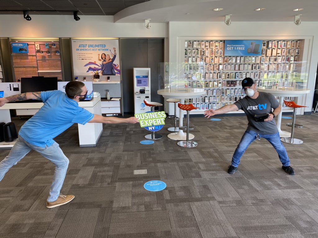 CamisSyc's tweet photo. #bizwizwednesday Nick working an 11 line lead in Lancaster looking for that expert status! Almost have it! Of course mark the shark π¦ expert Annddd Shaun with the location 75% expert! #nynjstrong https://t.co/2LfgHkIS9U
