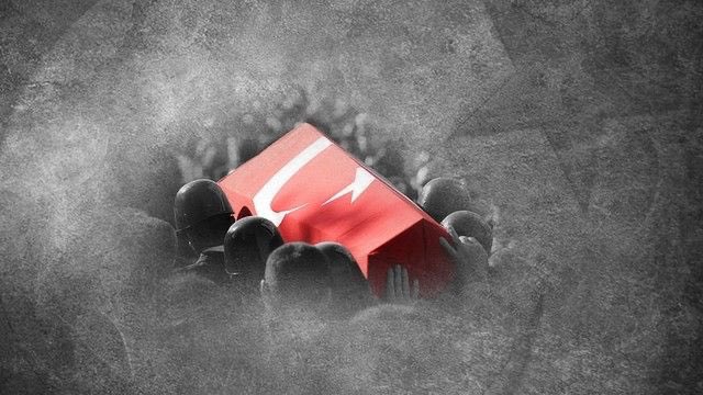 AkPartiTunceli's tweet photo. İlimizde görevi esnasında rahatsızlanarak şehit olan kahraman askerimiz Jandarma Uzman Çavuş Hüseyin Çatal’a Allah’tan rahmet, ailesine ve aziz milletimize başsağlığı diliyoruz...

Mekanı cennet olsun 🤲🇹🇷 https://t.co/cEMk8pf0Od