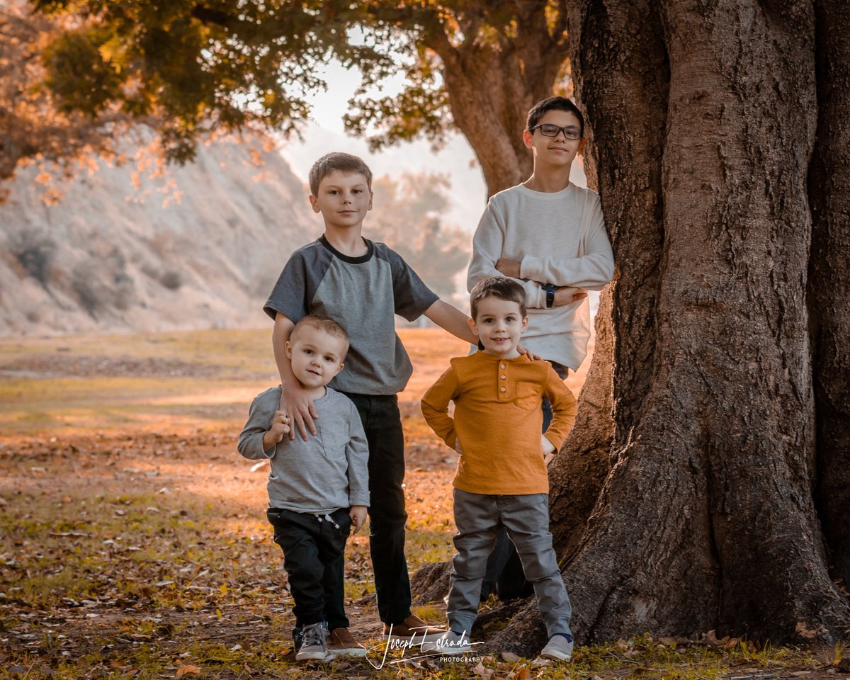 I cannot wait for Fall to arrive so I can capture more family photos!
 #kidsportraits #fallphotography #bakersfield #bakersfieldfamilyphotography #californiaphotographer  #bakersfieldphotography #josephestradaphotography
... instagram.com/p/CEnIzBagGaA/