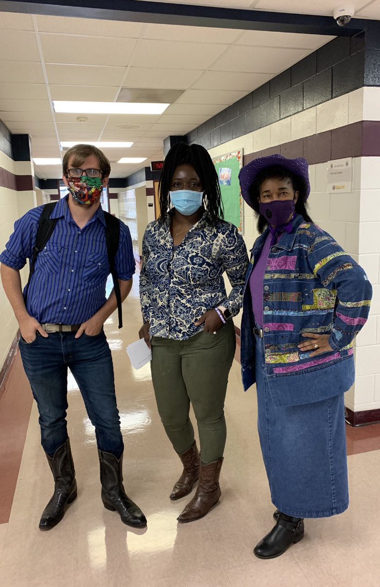 Marlin_Middle's tweet photo. Wednesday’s Homecoming Theme @MarlinISDTX ; Western day! We are representing our @Marlin_Middle Pride; the Math department was 🔥! @homecoming2020 #CommittedToExecellence 🏈✈️ https://t.co/a0iKm3sSVW