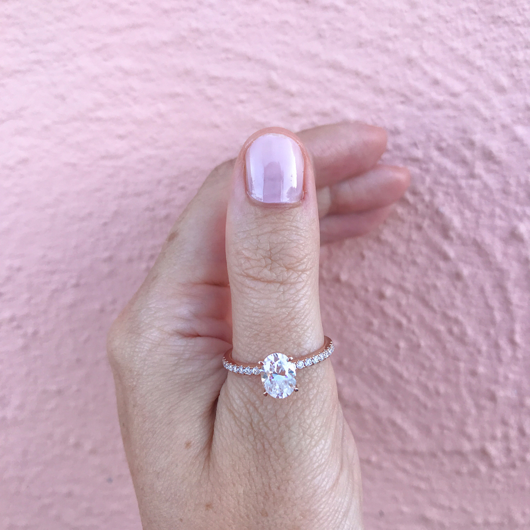 lilyclarecom's tweet photo. Thumbs Up ๐ฏ๐ฏ๐ฏ Nothing but top marks for such a perfect ring. #lilyclare #engagementring #weddingforward #thecaratclub #ohsoperfectproposal #perfetebling #swoonworthyproposals https://t.co/2ul4WSkbbD