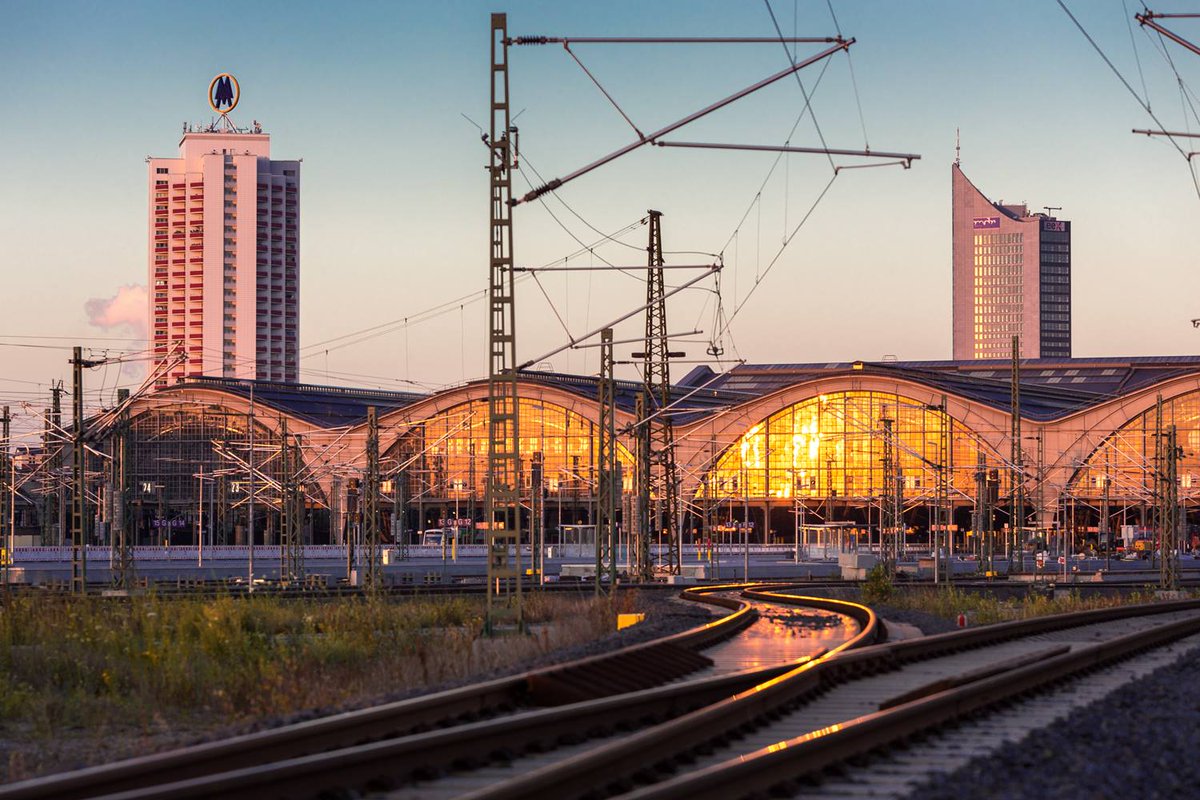 LeipzigTourist's tweet photo. ☀️ #LeipzigLockt ☀️
Zur Wochenmitte wünschen wir dir einen angenehmen Abend und eine entspannte zweite Wochenhälfte. Wir sehen uns morgen wieder! 😍
© @pkfotografie_le https://t.co/XgFgLNCd3x