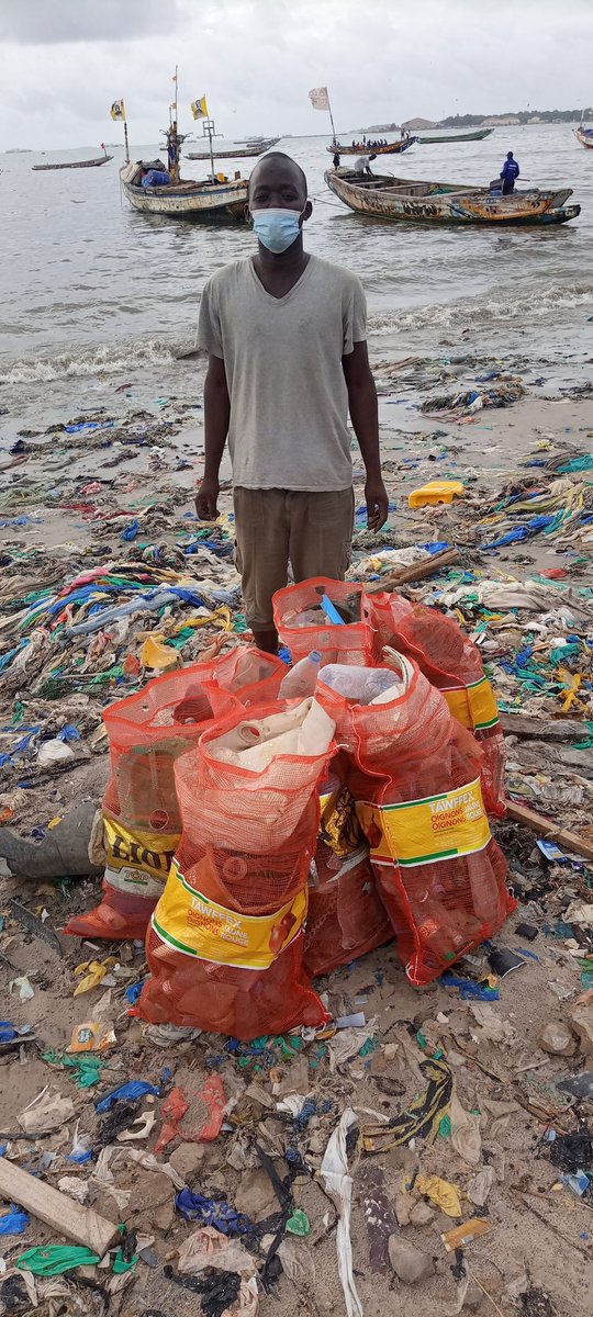 Baiedehann's tweet photo. #kebetu : j'ai ramassé 10 sac rempli de déchets plastiques  
A la #Baiedehann #SUNUBAIE #SENEGAL #jetinvite 
@IMingassonUE https://t.co/EGbXUKI1Pr
