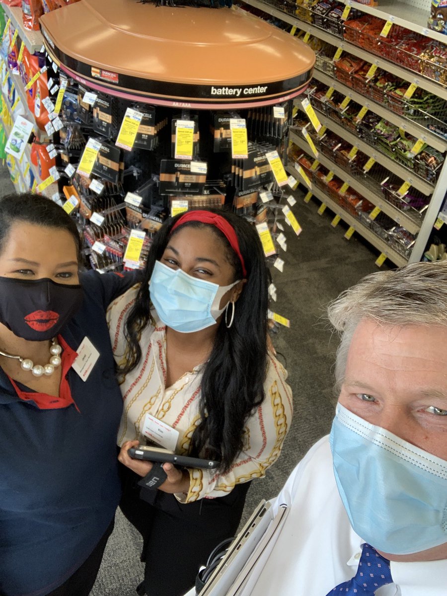 tcranecvs's tweet photo. Store 4522 at target for carepass already! She says it’s the kisses(mask).⁦@DavidSanfordCVS⁩ https://t.co/tJ1UFNkp6V
