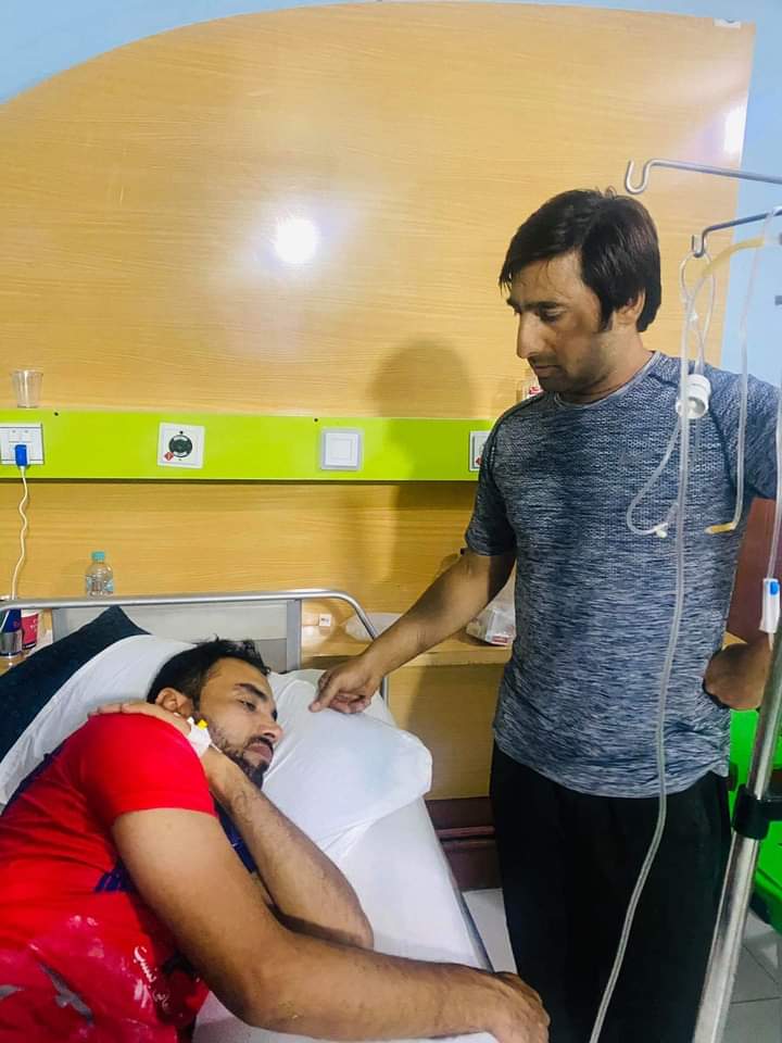 fresh_dragons's tweet photo. National &amp; @fresh_dragons captain Asghar Afghan went to the hospital to ask national player @Najibtaraki78 health as he injured in a collision with his teammate Sediq during a match in the ongoing Shpageeza on yesterday.
Reportedly he will be discharged tomorrow. https://t.co/m1MxnNy8u9