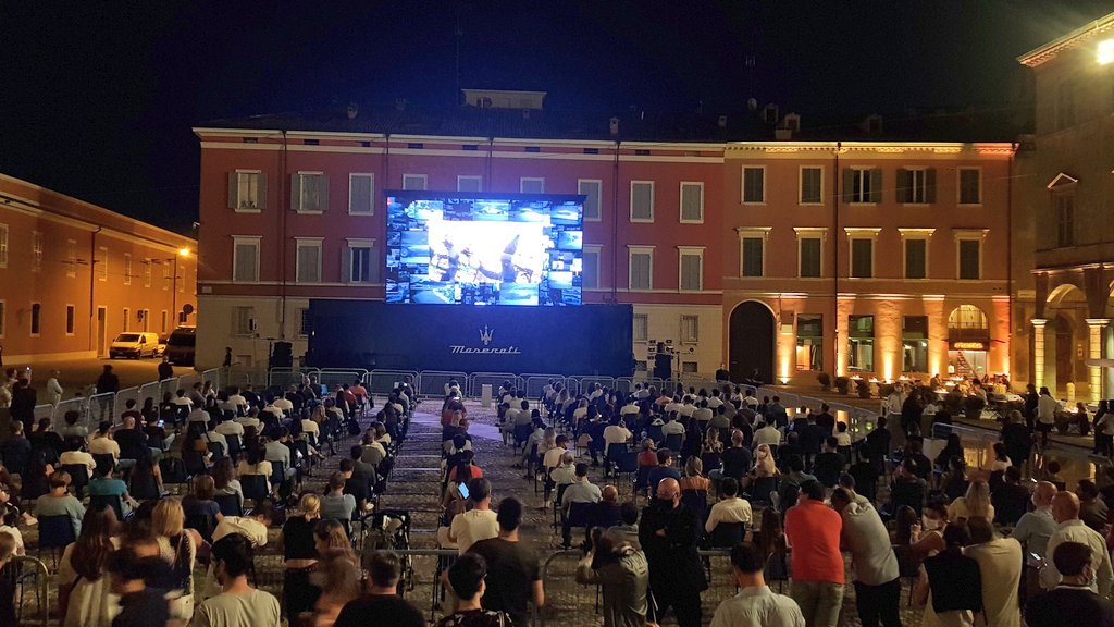 GIRBAsrl's tweet photo. Il nostro Led-Truck in diretta da Modena per il lancio di Maserati MC20
Info https://t.co/YcNY4QxeoV 
#MaseratiMMXX #MaseratiMC20 #Maserati https://t.co/MHOCAVFXcI