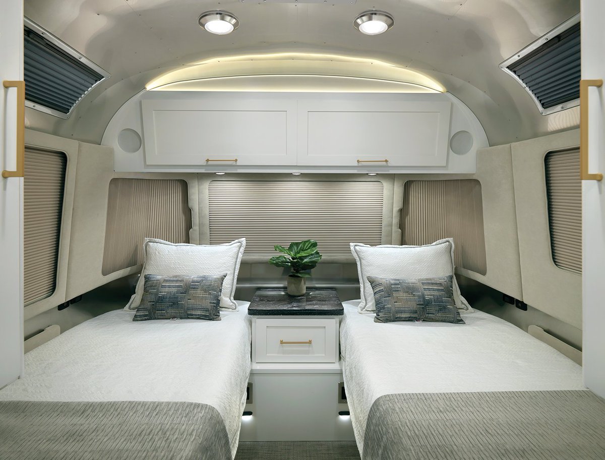 Airstream_Inc's tweet photo. Our Classic is the quintessential #traveltrailer that stands the test of time and is ready to welcome you home. https://t.co/Rr53eJbTfn https://t.co/oGdRaxrABf