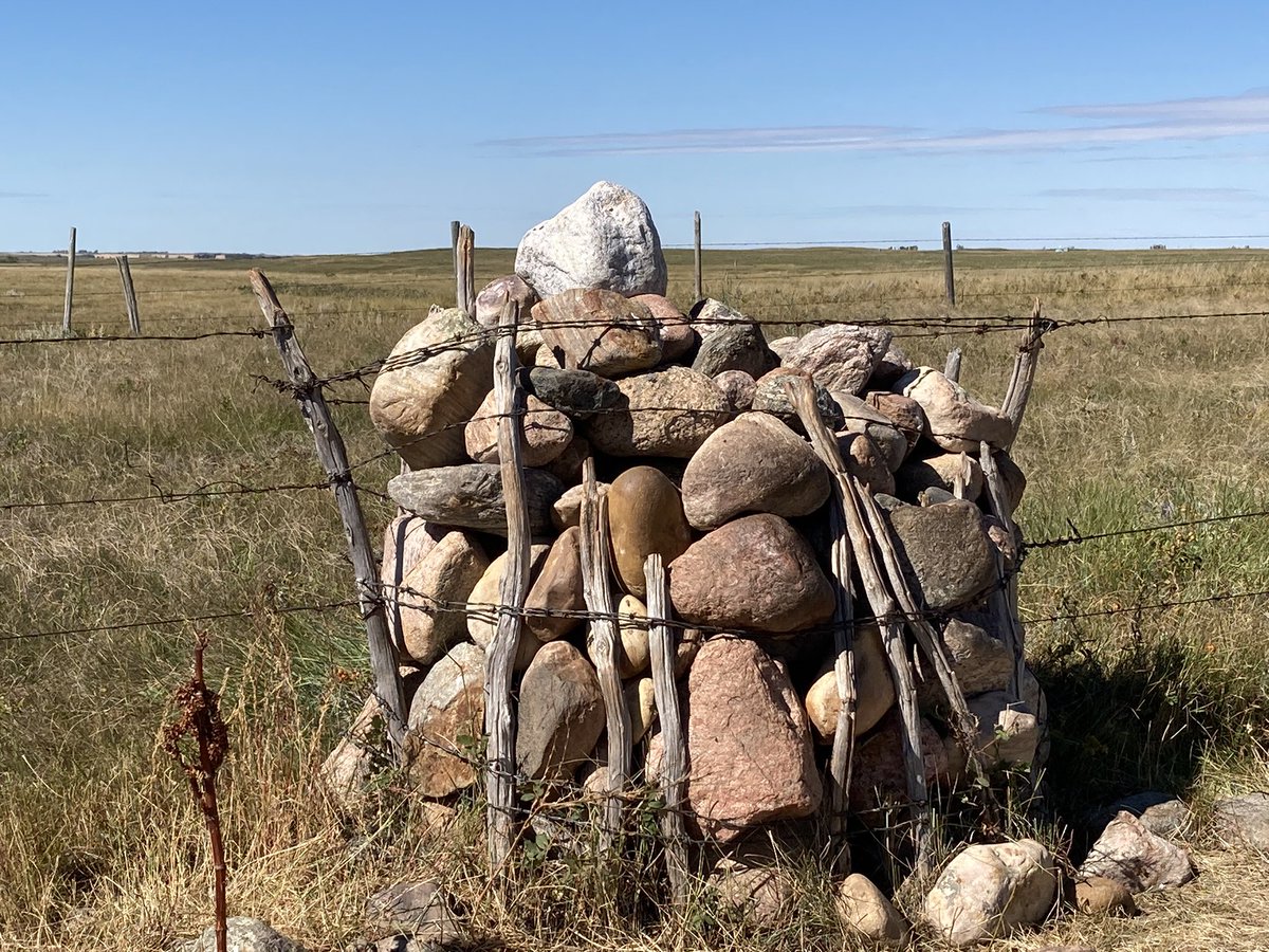 TKRanch's tweet photo. A different design stone post, not the typical page wire containment but willow pickets and barbed wire. Probably built in the teens.
#stonepost https://t.co/Byjy3gTkk5