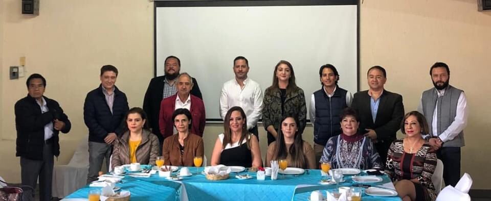 #SGG La Dirección de A. G. y Notarías del Estado se reunió con los notarios de San Cristóbal de Las Casas y Teopisca, por #MesDelTestamento
Se informó que los testamentos del personal del sector salud, Cruz Roja, P.C. y bomberos serán gratuitos. <a href="/RutilioEscandon/">Rutilio Escandón</a> @Secgob_Chiapas