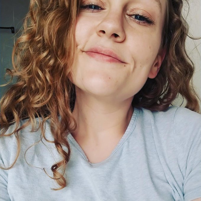 Birthday selfie 💗 https://t.co/6AKhigT7TU<a href="/tag/plantmom"class="tags"><span>#plantmom</span></a>