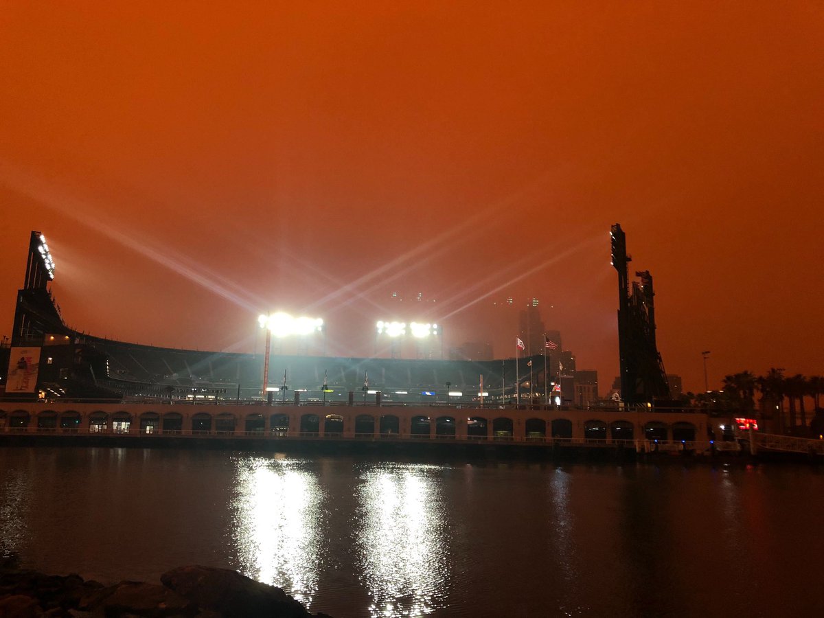 Oracle Park tweet media