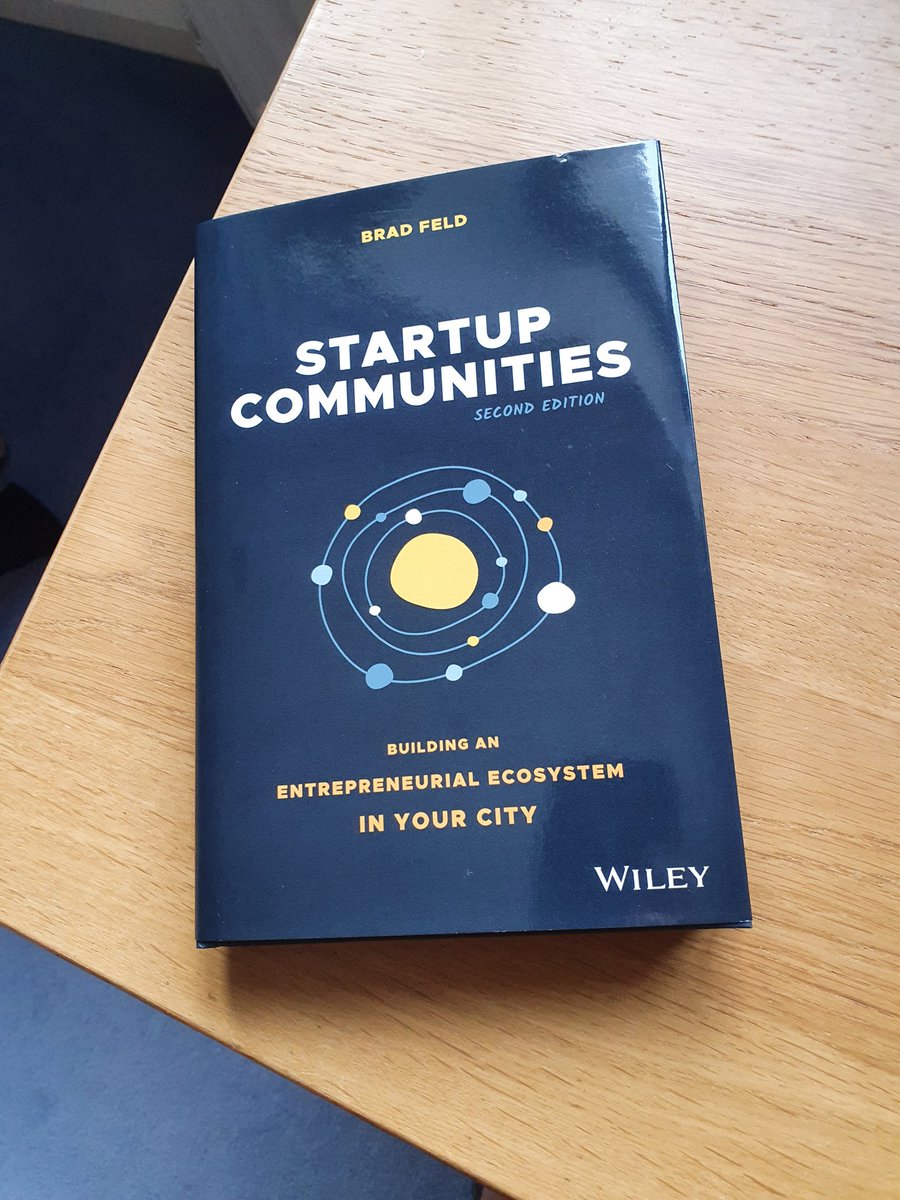 Aligg's tweet photo. Got @bfeld's new edition .... couple of precious insights... building a startup community is a long-term commitment and always to have the mindset/purpose of #GivingFirst https://t.co/9rEy7j5DKs