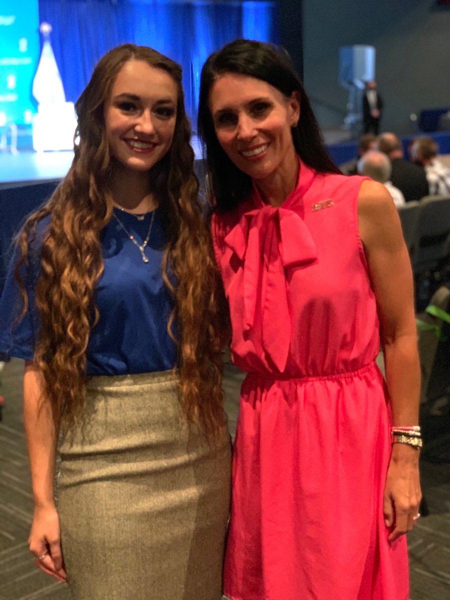 COL1972official's tweet photo. COL1972 was honored to attend an event with @Mike_Pence #LifeIsWinning
Bumped into one of our #LifeTribe who is canvassing for @SBAList In the great State of PA! Teamwork makes the dream work โค๏ธ๐ค๐ https://t.co/vFagXhqnx9