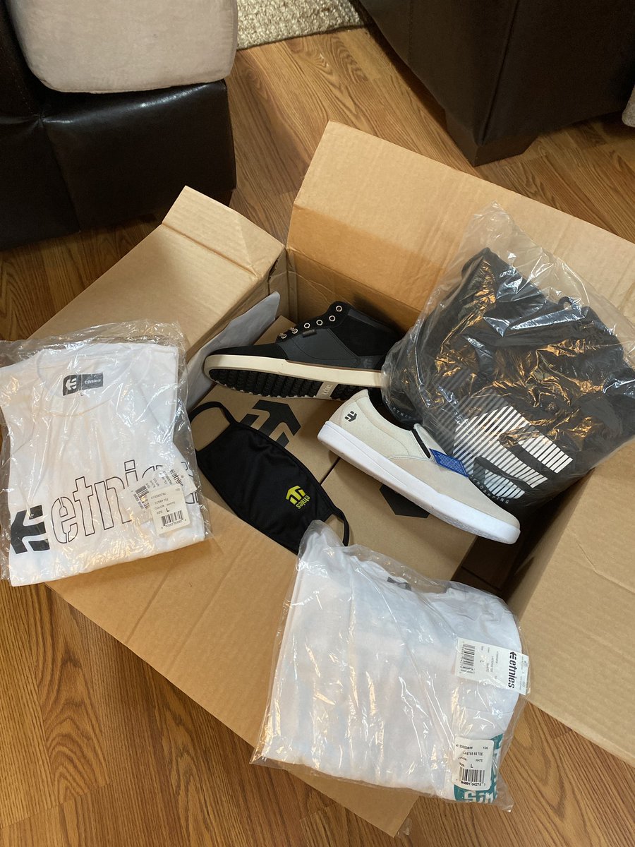 there’s nothing like popping tags &amp; the smell of that brand new - <a href="/flourcitydist/">FlourCity</a> <a href="/etnies/">etnies</a>  appreciative of the Sept. plug 🔌