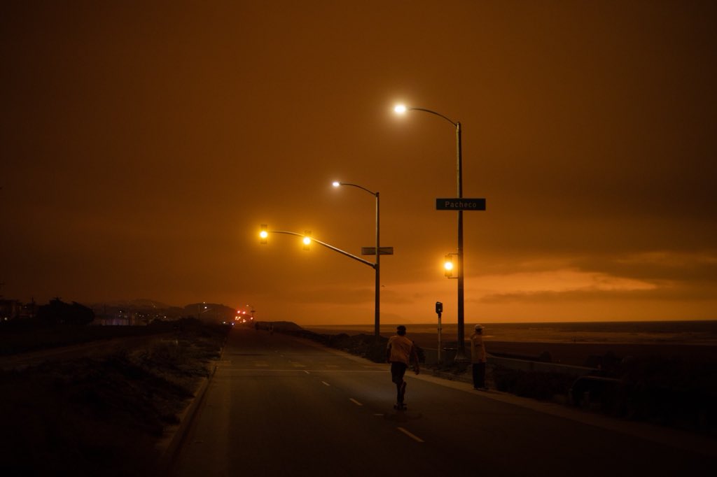 noon in San Francisco, today

never seen anything like this in my entire life