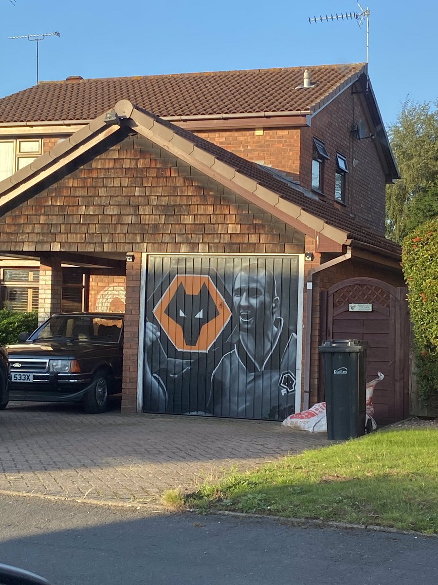 Fair play to our neighbours 👏🏻🧡🖤🐺 <a href="/liamflavell96/">Liam_Flavell</a> <a href="/WolvesNetherton/">Netherton Wolves</a> #Wolves #wwfc