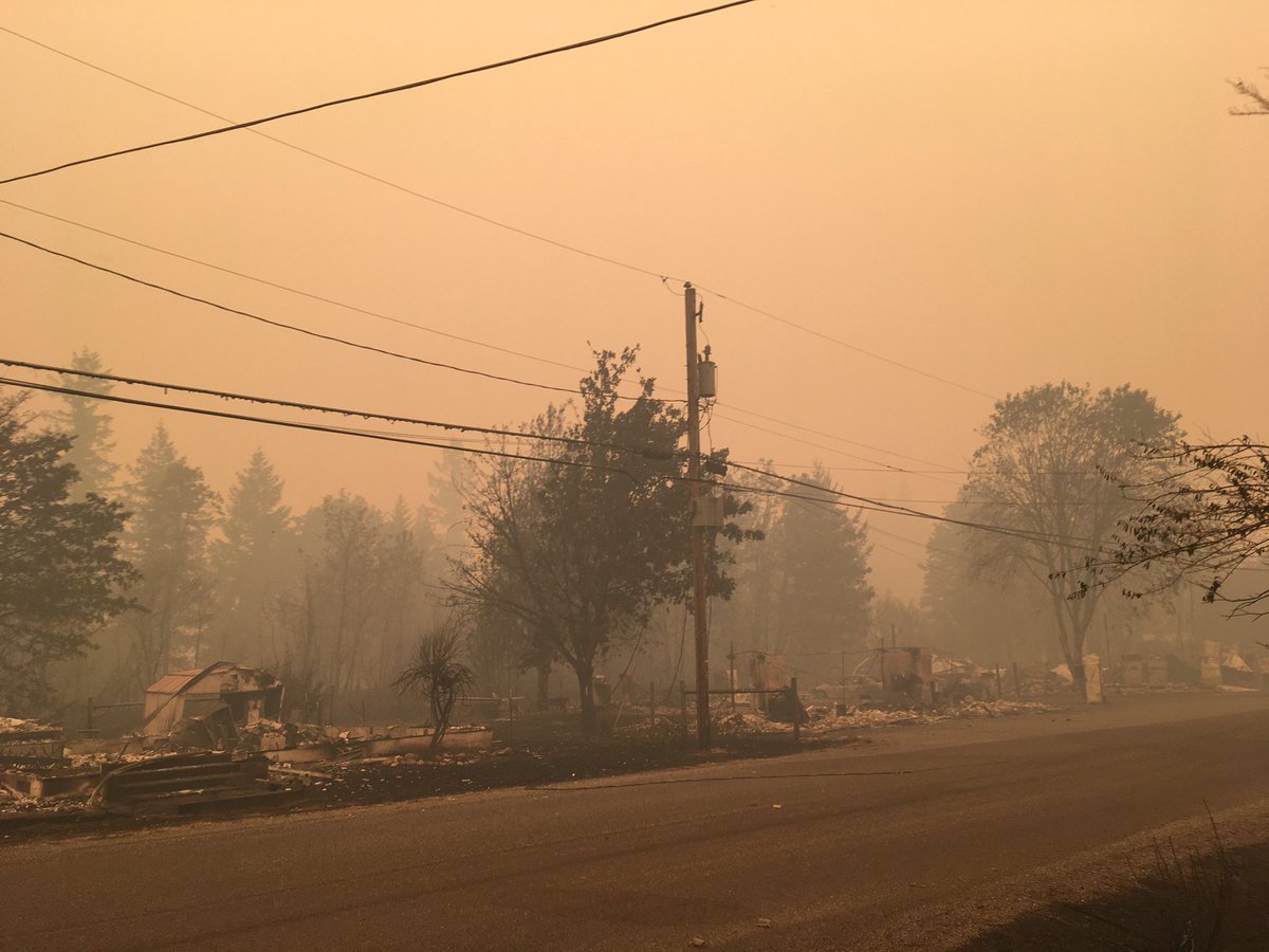 The destruction in Mill City and Gates from #BeachieCreekFire is breathtaking. Things are still burning, people are coming back to look for lost pets and survey the damage.