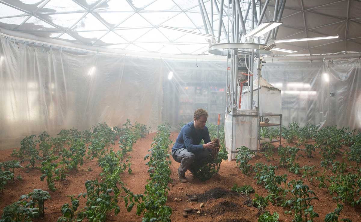 DanTweet's tweet photo. Everyone in the #SanFrancisco #BayArea right now #martian #potatoes #CaliforniaFires https://t.co/jCCxomb1zO