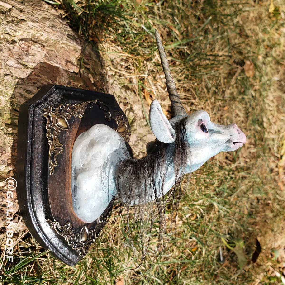 Galindorf's tweet photo. "Fragile" Approx 6"high x 5.5 long Mixed media, mostly polymer "Everybody knows that we live in a world Where they give bad names to beautiful things Everybody knows that we live in a world Where we don't give…

📸 https://t.co/oaqtw7zTl5 via https://t.co/CpqdL5DL2B https://t.co/CKS5nJJQpA