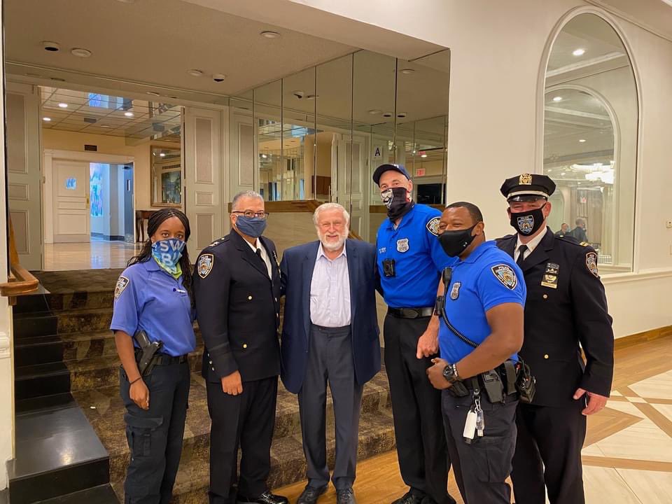 NYPD101Pct's tweet photo. A very productive meeting with our Jewish Community detailing the upcoming High Holy Days. Thank you Chief Beltran for joining us.
#HighHolyDaysDiscussion #CollaborativeEffort #101Pct https://t.co/7VzQBqwrdL