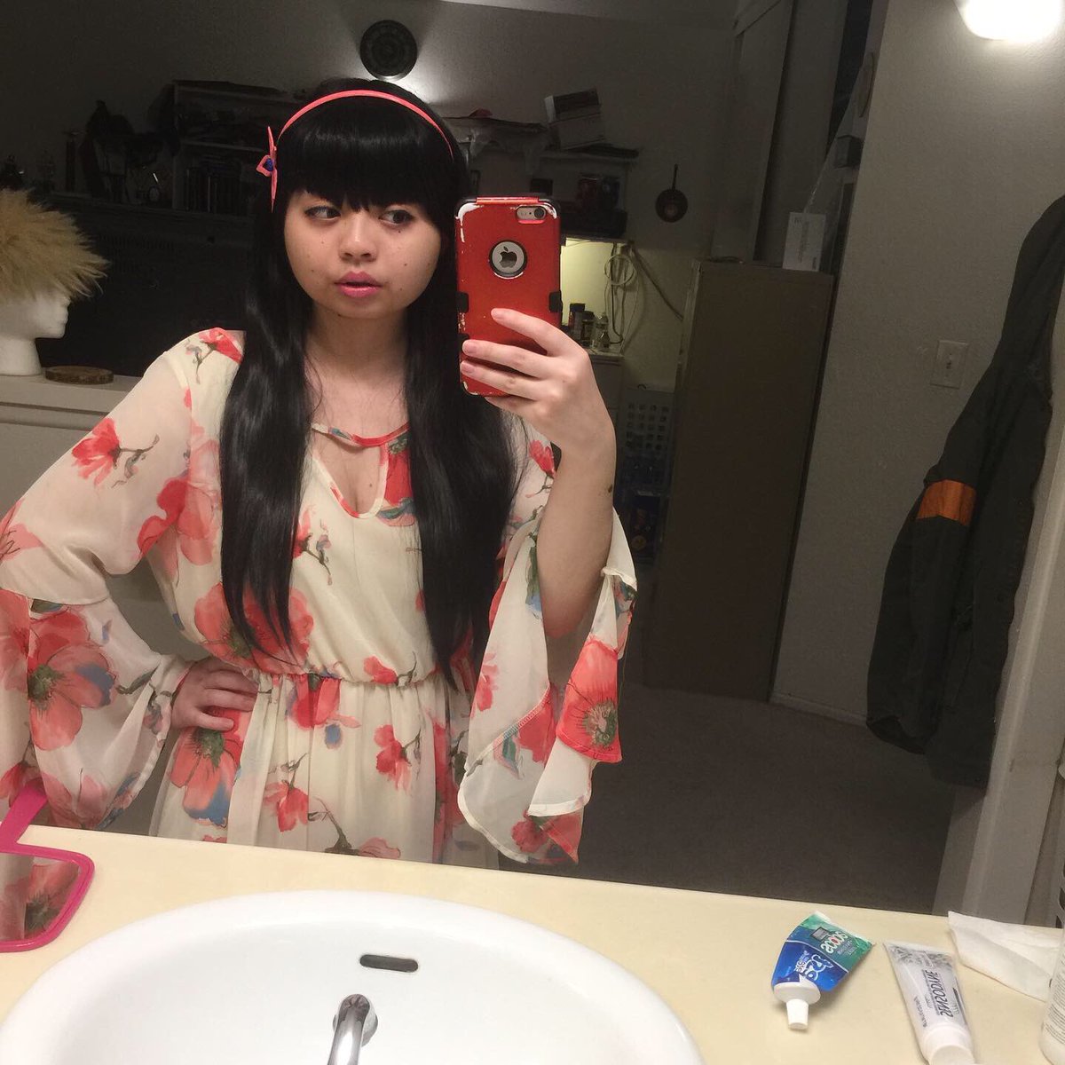 grimfiendfyre's tweet photo. Did a quick costest of Ehwa Yeon from Tower of God, mostly I just wanted to see how the headband would look with the wig :D
#towerofgod #towerofgodcosplay #tog #ehwayeon #yeonyihwa #cosplay #신의탑 https://t.co/W0nLyRTYU5
