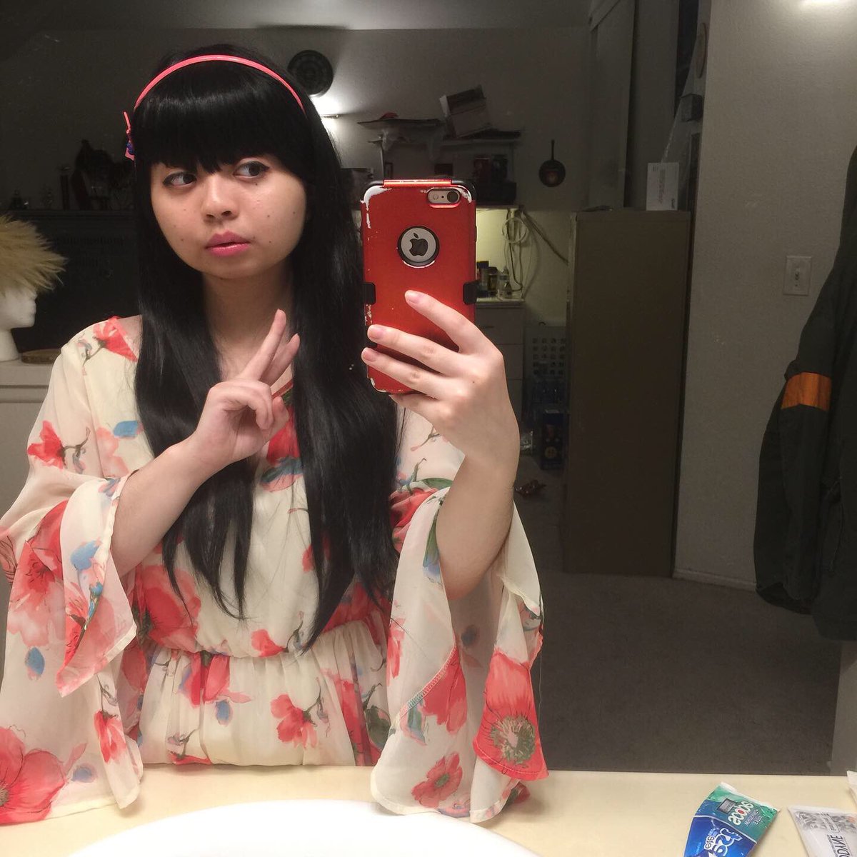 grimfiendfyre's tweet photo. Did a quick costest of Ehwa Yeon from Tower of God, mostly I just wanted to see how the headband would look with the wig :D
#towerofgod #towerofgodcosplay #tog #ehwayeon #yeonyihwa #cosplay #신의탑 https://t.co/W0nLyRTYU5