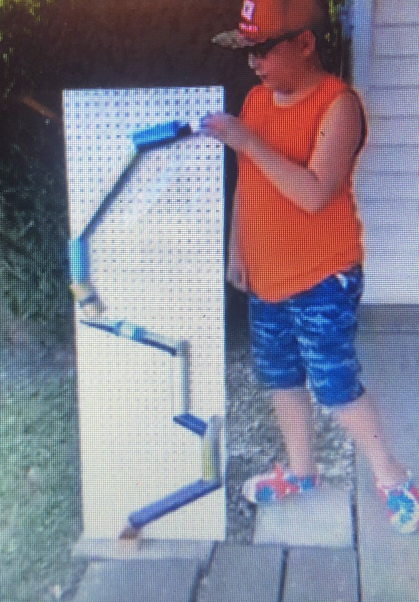 Amy_BakerLMS's tweet photo. Two Ss @WilkersonTElem took on the marble run challenge using simple machines. The differences in their products truly show their individuality. #bestjobever #goldbergmachines #jcpsbackpack @jcpsbackback #jcpslibraries #JCPSathome #handsonlearning #makerspaceathome #choice https://t.co/QeioMBBCR6